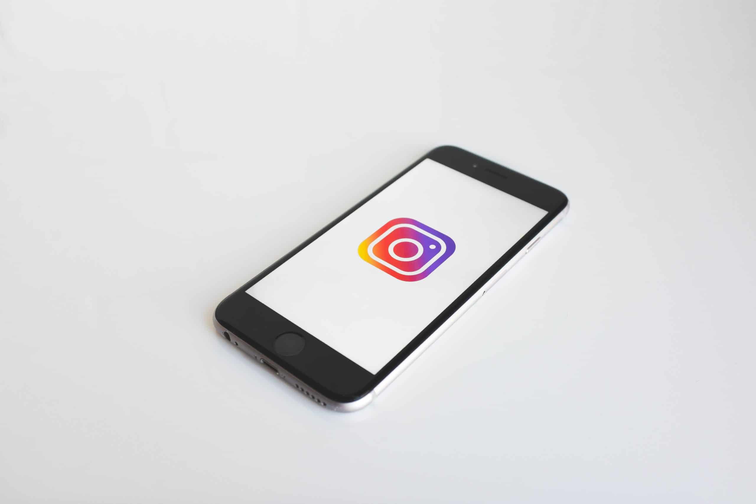 3 Ways to Add Captions to Instagram Videos (and why you should) - Take Note